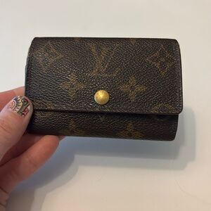 Authentic‎ Louis Vuitton Monogram  Ebene key case 4 holders